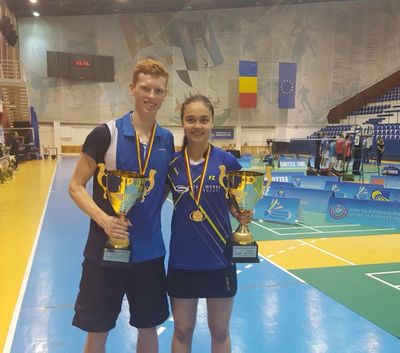 Miranda Wilson holt Gold