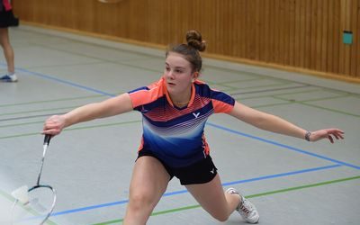 Xenia Kölmel gewinnt drei Titel im E, DD und Mixed