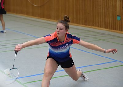 Xenia Kölmel gewinnt drei Titel im E, DD und Mixed