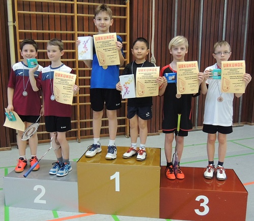 92 Teilnehmer spielten auf 12 Feldern um die Titel